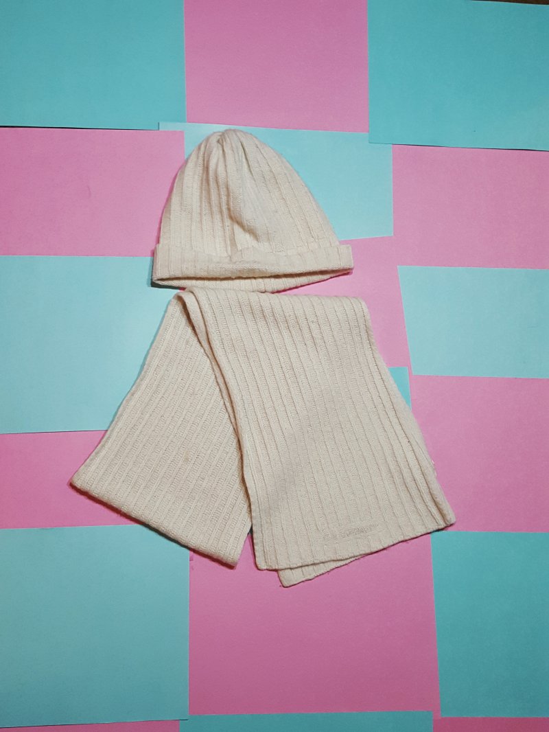 Photograph of CP Company Under 16 Scarf Hat