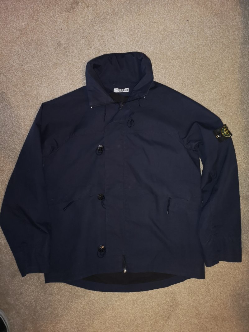 Photograph of Stone Island Raso Gommato