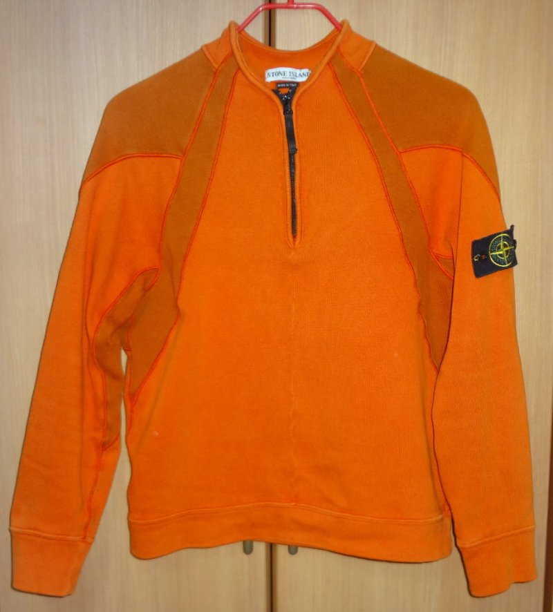 Photograph of Stone Island 11 Panel Top