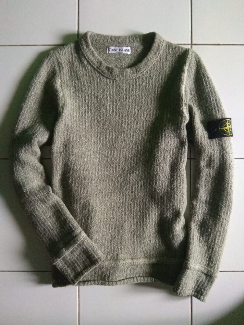 Photograph of Stone Island Knitwear