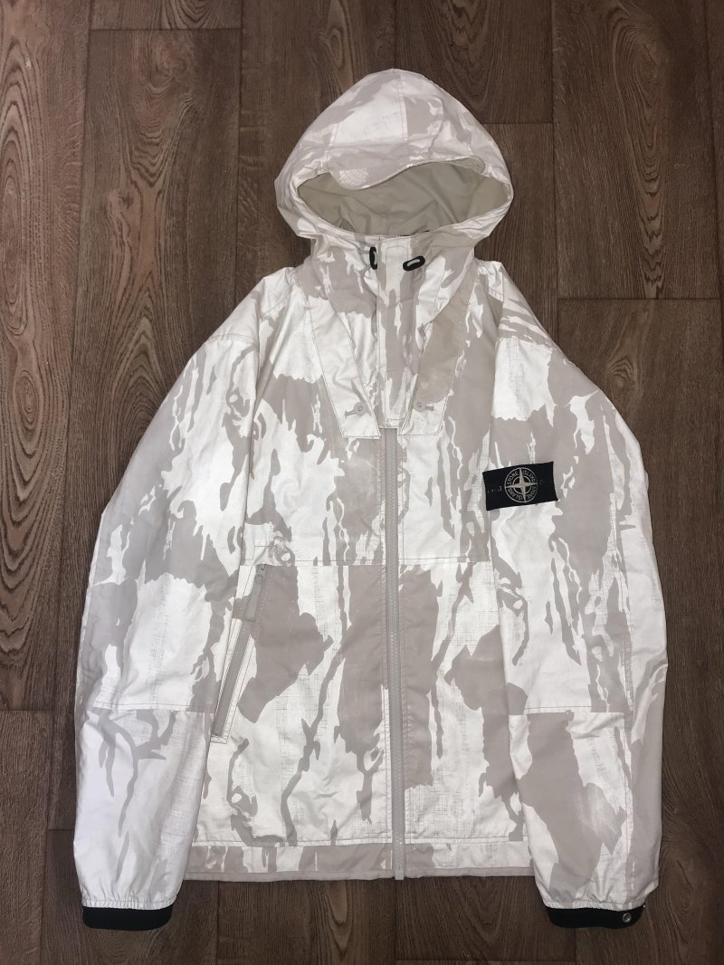 Photograph of Stone Island Reflex Mat